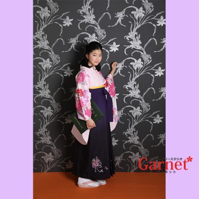 【浜松市小学生袴 前撮り】可愛いピンクの着物に大人っぽい紫のグラデーションの卒業袴