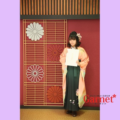 【卒業袴　前撮り】持ち込みのピンクの振袖　緑色の袴