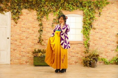 【卒業袴　後撮り】麻の葉　紫のお着物と黄色の袴で目立つコーディネート！