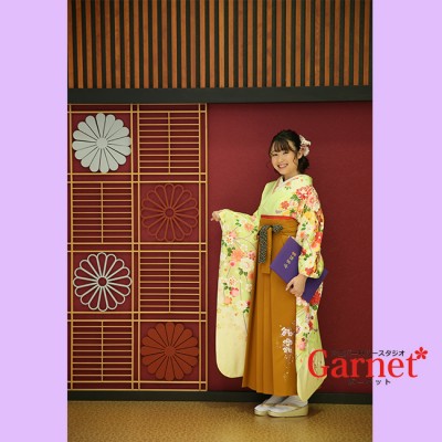 【浜松市卒業式袴レンタル】お持ち込み振袖に袴のレンタル　みんなと違ったコーディネート