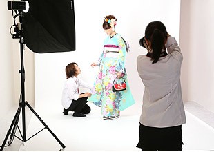 【正社員】静岡市のフォトスタジオでお客様を笑顔にする仕事★カメラマン・着物・美容【求人】