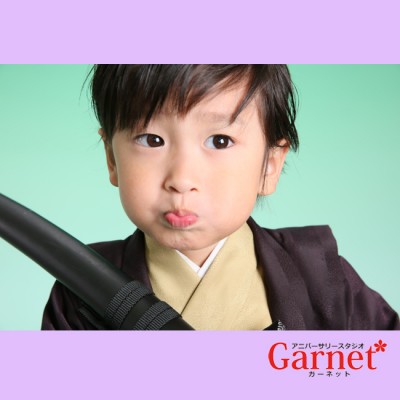 【七五三　前撮り】3歳男の子　黄色の着物　茶色の羽織で個性的な袴