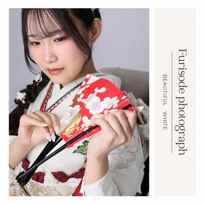 【成人】清楚で可愛い白の振袖がお似合いのお嬢様！【三島市】