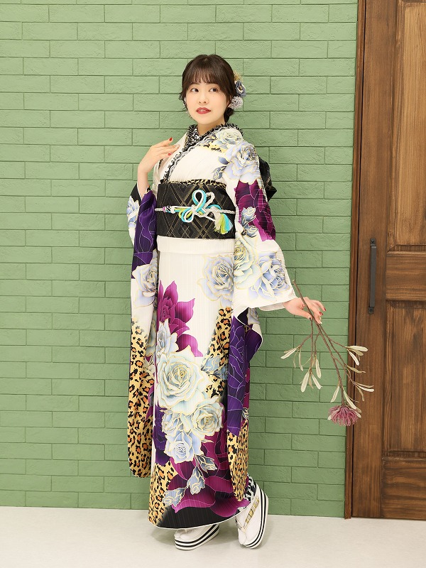 紫の振袖】成人式にふさわしい上品な装い｜お知らせ｜静岡・浜松で成人 