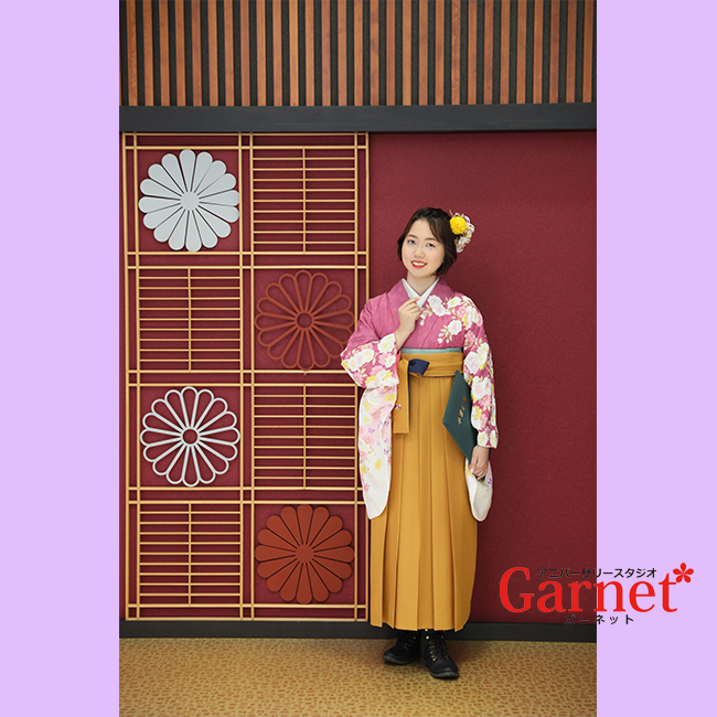 卒業式袴 カラシ色とピンク色 ガーネット浜松店
