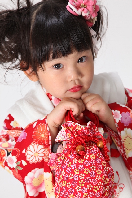 七五三 3歳のお祝い 手作りドレス ガーネット静岡草薙店