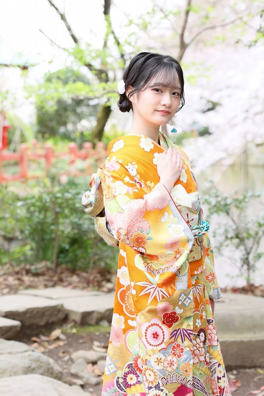 成人式 振袖 オレンジ お値下げ美品 振袖 オレンジ クリーム 花柄 正絹 